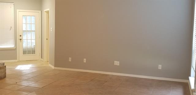 Building Photo - 728 Hunters Glen Trail