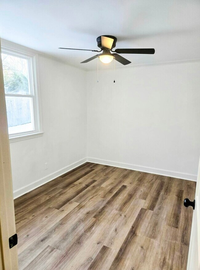 Building Photo - 5306 Eaton Cir