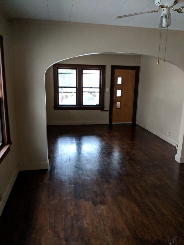 Foto principal - 2221 Gross Ave NE