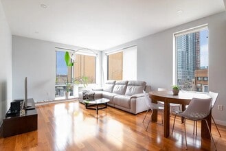 Building Photo - 2-40-40 51st Ave