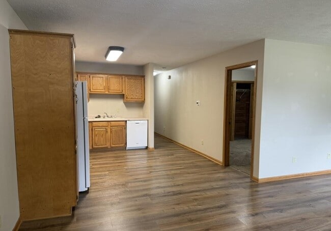 Building Photo - 2117 4th St