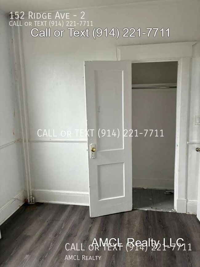 Building Photo - 152 Ridge Ave