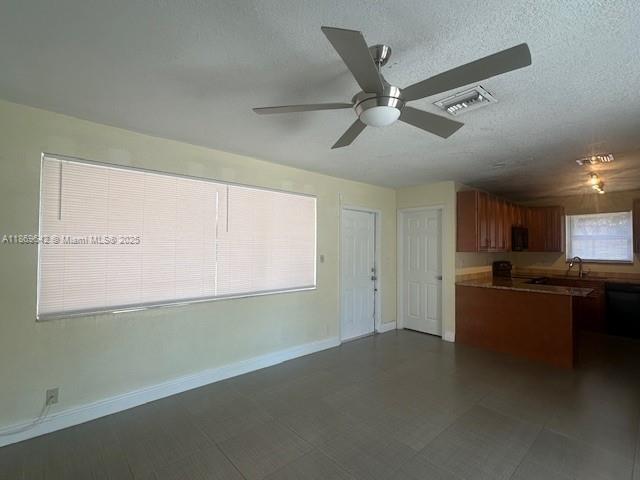 Foto del edificio - 801 NE 50th Ct