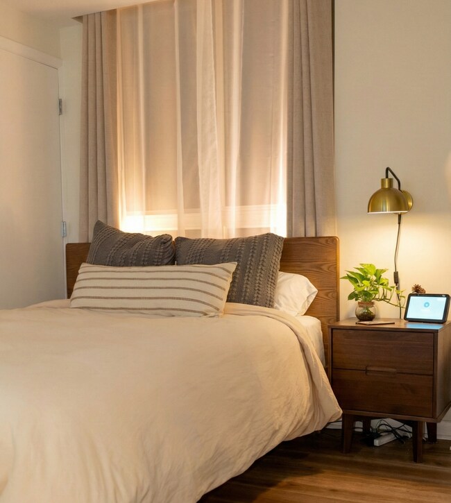 Foto del edificio - 350 G St SW