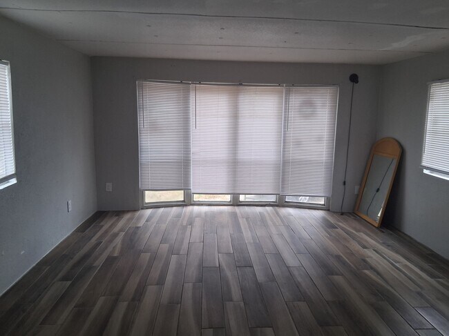 Foto del edificio - 17516-17512 12th Terrace