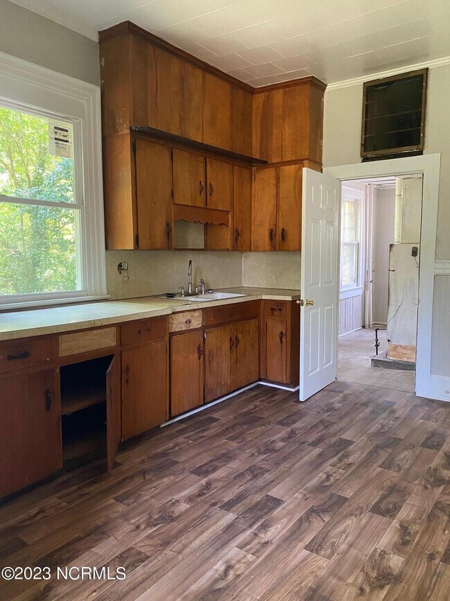 Foto del edificio - 613 Clark St