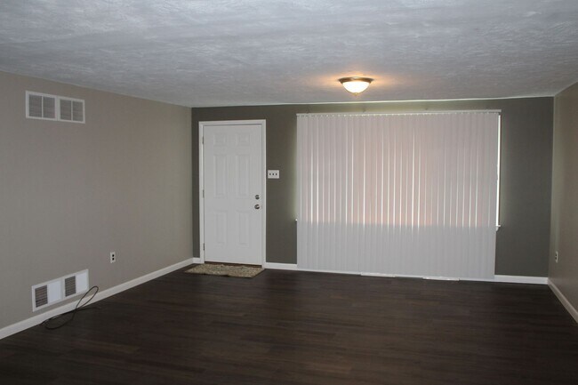 Building Photo - Single Family Home