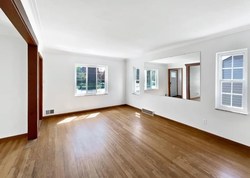 Building Photo - 23111 Marlboro St