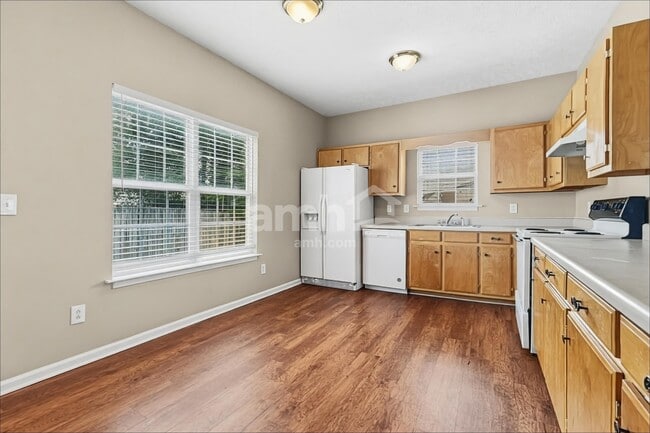 Building Photo - 2738 Pepperdine Dr