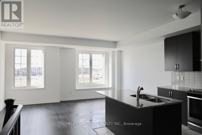 Building Photo - 245 Harding Park St