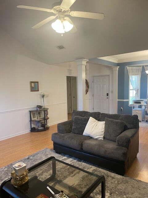 Building Photo - 625 Lory Ln