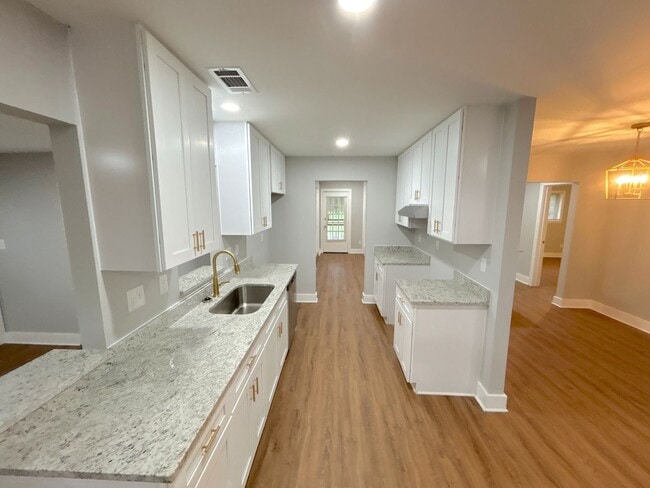 Foto del edificio - 1326 Whitewater Rd