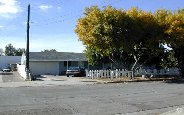 Primary Photo - 113 N Pritchard Ave