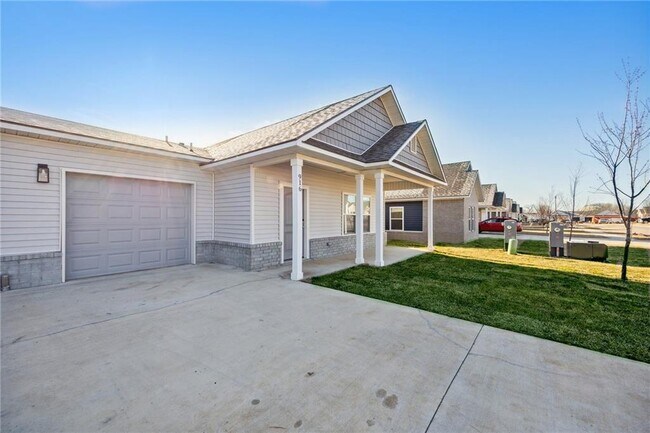 Foto del edificio - 919 Vly Oaks Ln