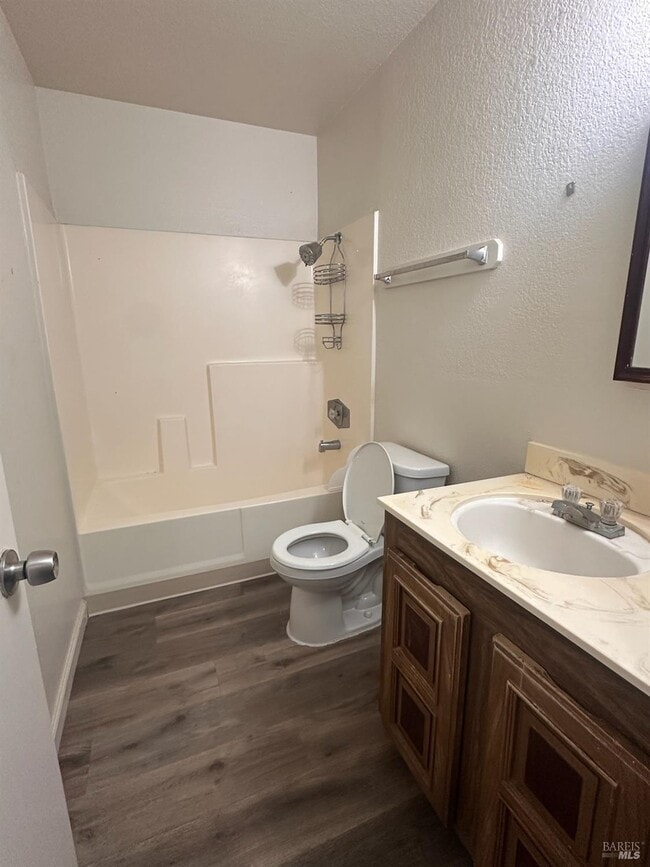 Building Photo - 437 Ellesmere Dr