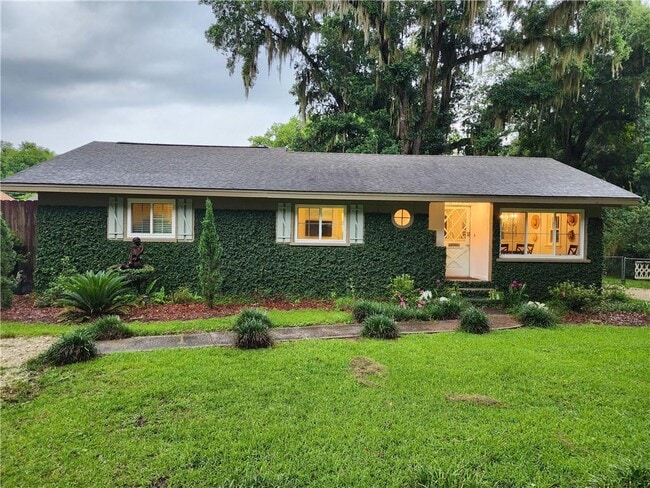 Building Photo - 6523 Village Point Dr