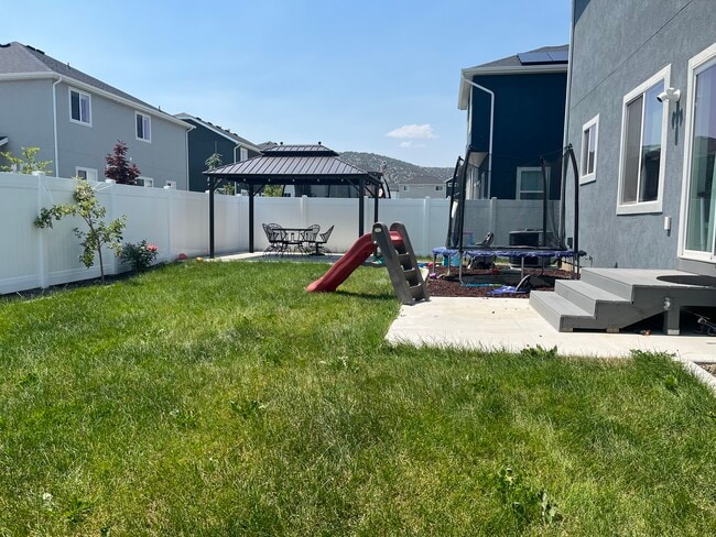 Foto del edificio - 4592 Rustic Ranch Way