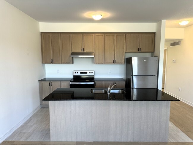 Building Photo - Delightful Bungalow in the heart of Bobcaygeon (3 Bed, 2 Bath)