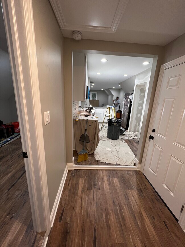 Open floor space - 4108 N Lawndale Ave