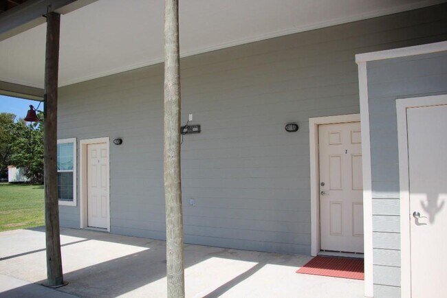 Foto del edificio - 3814 Tri City Beach Rd