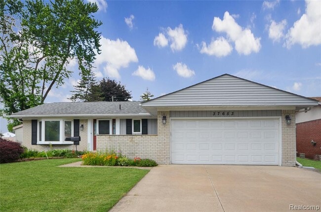 Building Photo - 37653 Longacre Dr