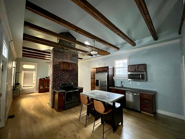 Foto del edificio - 1435 Christy Ave