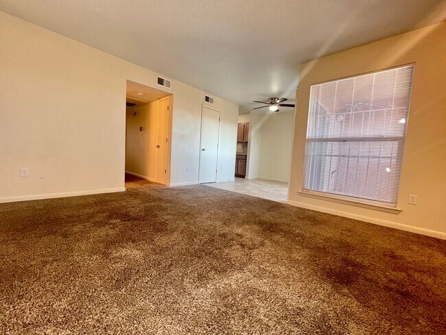 Foto del edificio - 4601 Carlisle Blvd NE