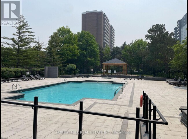 Building Photo - 1131-1131 Steeles Ave W