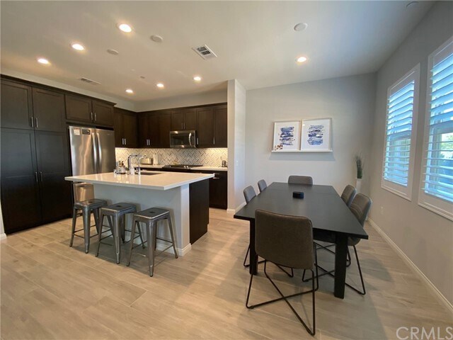 Foto del edificio - 2540 Portarosa Ln