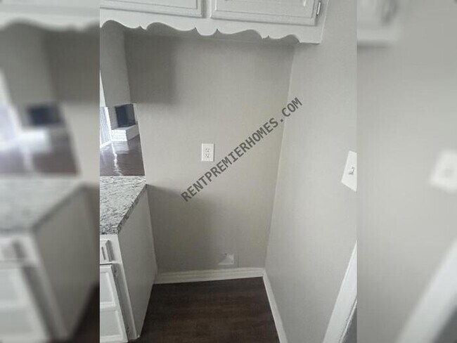 Foto del edificio - 10155 E 25th St