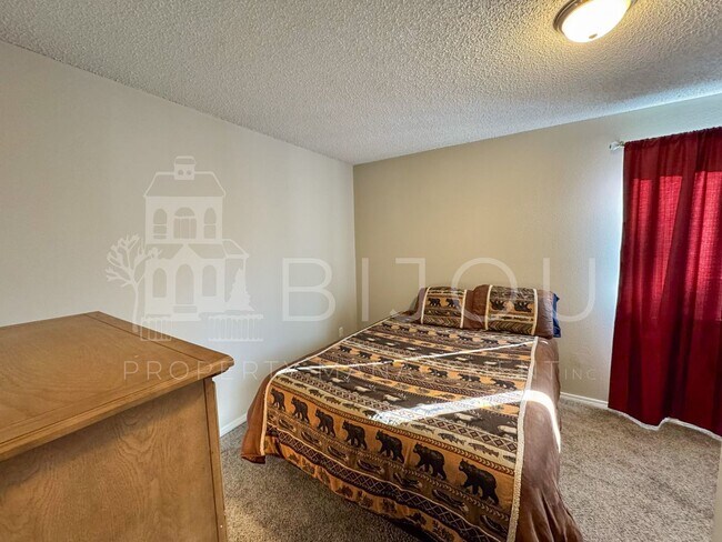 Foto del edificio - Private Room for Rent