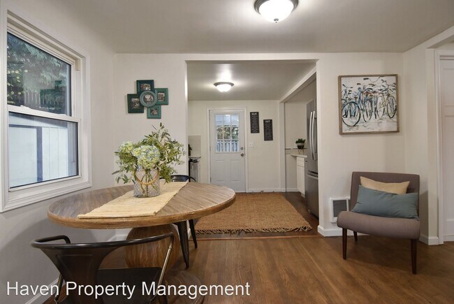 Building Photo - 2 br, 1 bath House - 5634 S Leo St Unit A