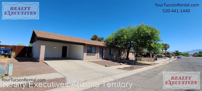 Building Photo - 3 br, 2 bath House - 7367 N Camino De La T...
