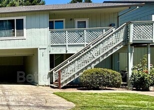 Building Photo - 304 Cooper Ln
