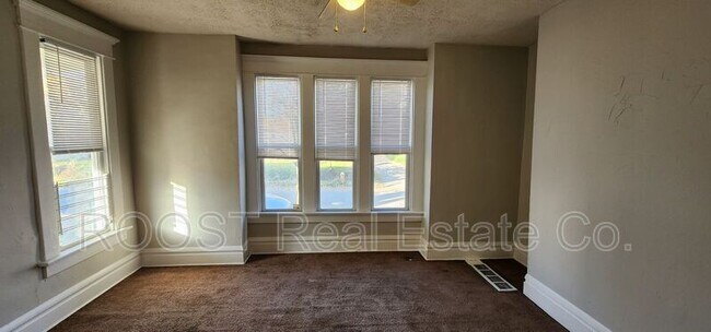 Foto del edificio - 1271 E Fulton Street