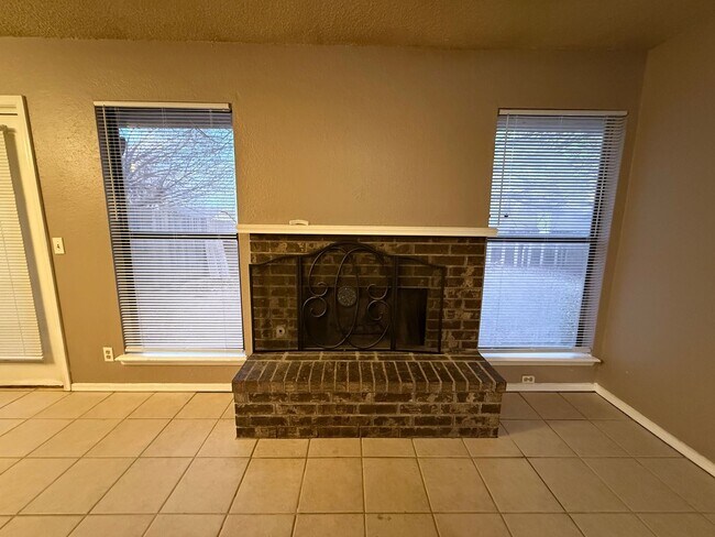 Foto del edificio - For Rent – 3 Bed | 2 Bath Duplex in Broken Arrow Schools