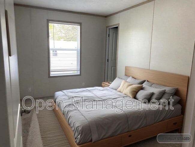 Building Photo - 31 Cornflower Ln