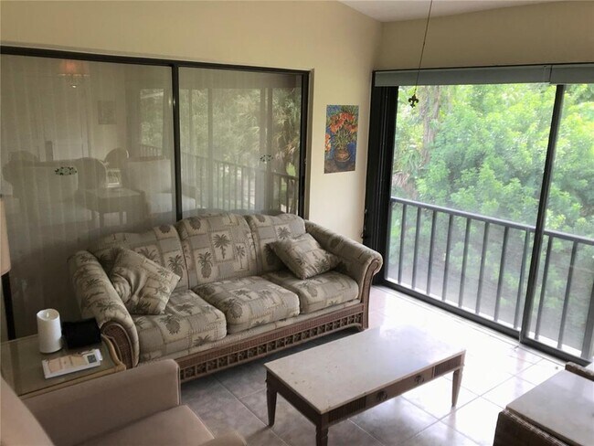 Foto del edificio - 6028 Oak Creek Ln