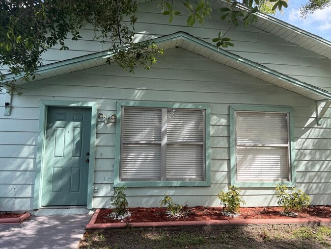 Building Photo - 2003 Avon Blvd