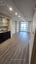 Building Photo - 25 Capreol Ct
