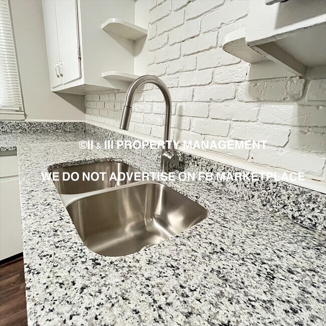 Foto del edificio - 110 S Annie St