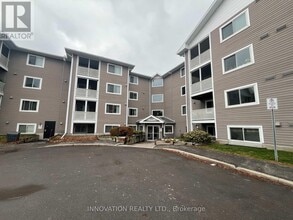 Building Photo - 316 Lorry Greenberg Dr