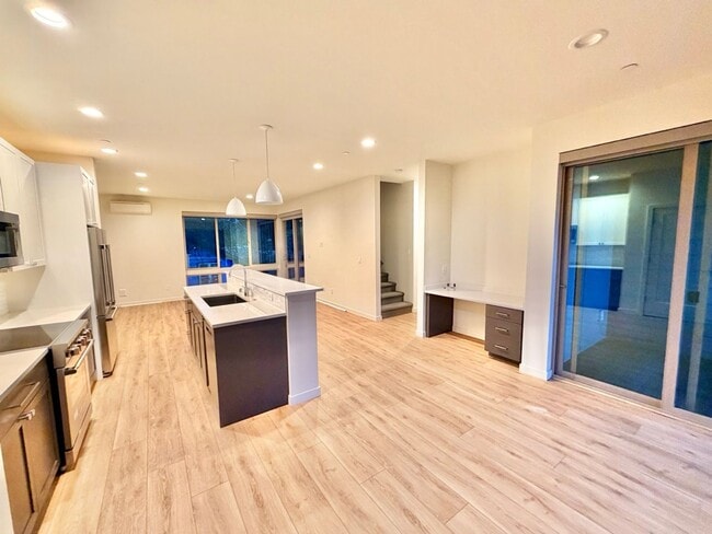 Building Photo - 2021 Construction: 3 Bed, 3.5 Bath with Large Living Room & 4 Private Balconies