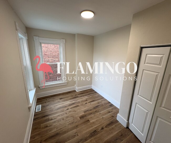 Building Photo - 33 Perrine St