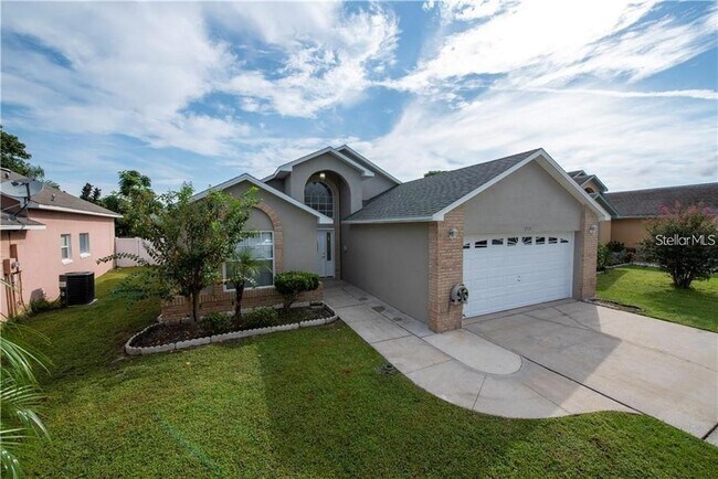 Building Photo - 1713 Boxeney Dr