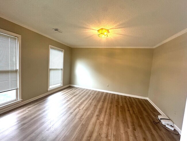 Building Photo - 4378 Wildflower Ln