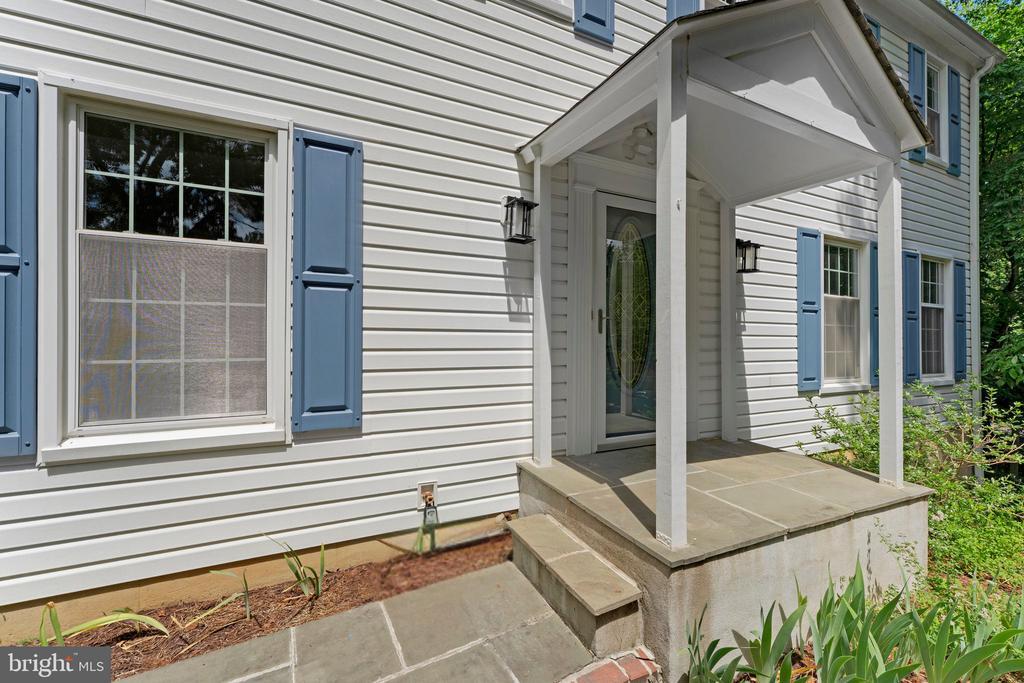 Foto principal - 2305 Acton Dr