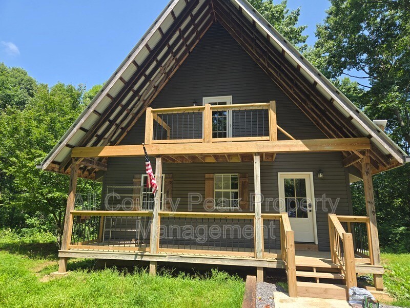 Foto principal - 6013 Bates Pike SE