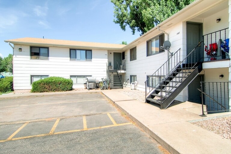 Primary Photo - 1143 E 5th St