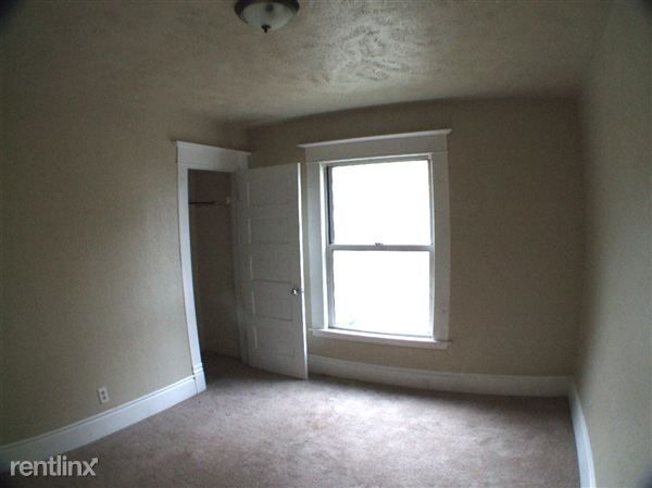 Foto del edificio - NE 3 bed townhouse